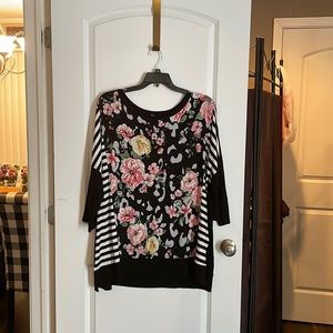 Honeyme Super cute floral top 3X